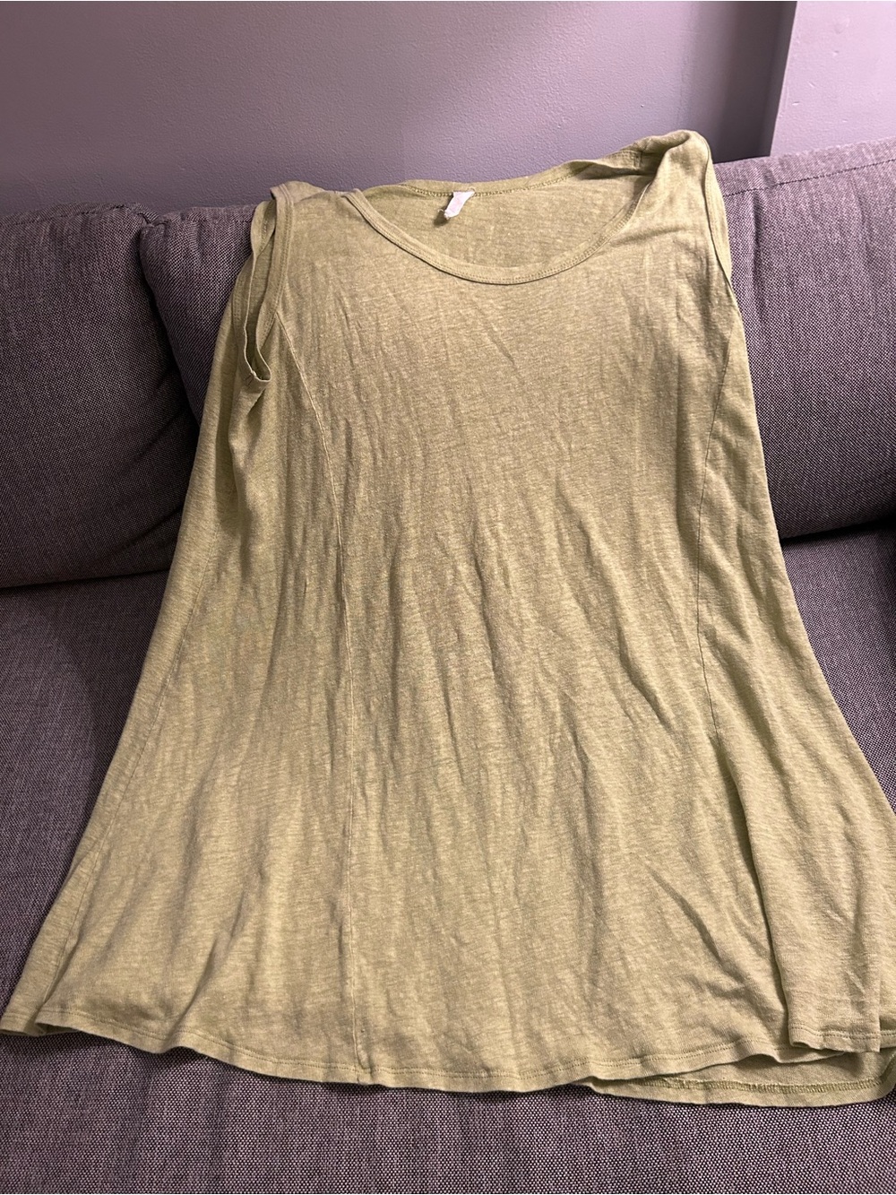 Linen Chalet Sleeveless Tank Top in lightOlive Green